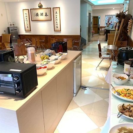 Taihu Hotel Sun Moon Lake Ючи Екстериор снимка